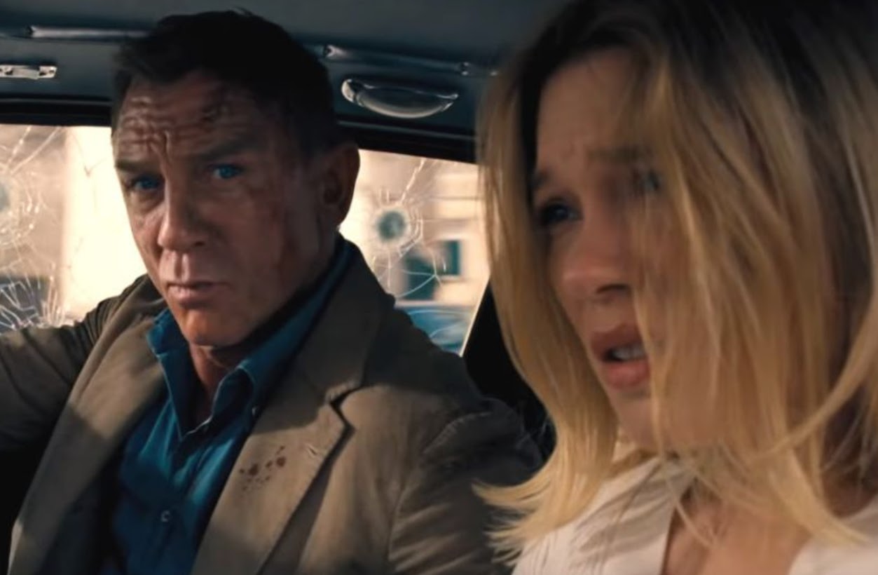 Daniel Craig as James Bond and Léa Seydoux as psychiatrist Dr. Madeleine Swann in No Time To Die