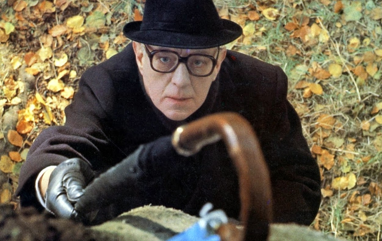 George Smiley, Alec Guinness