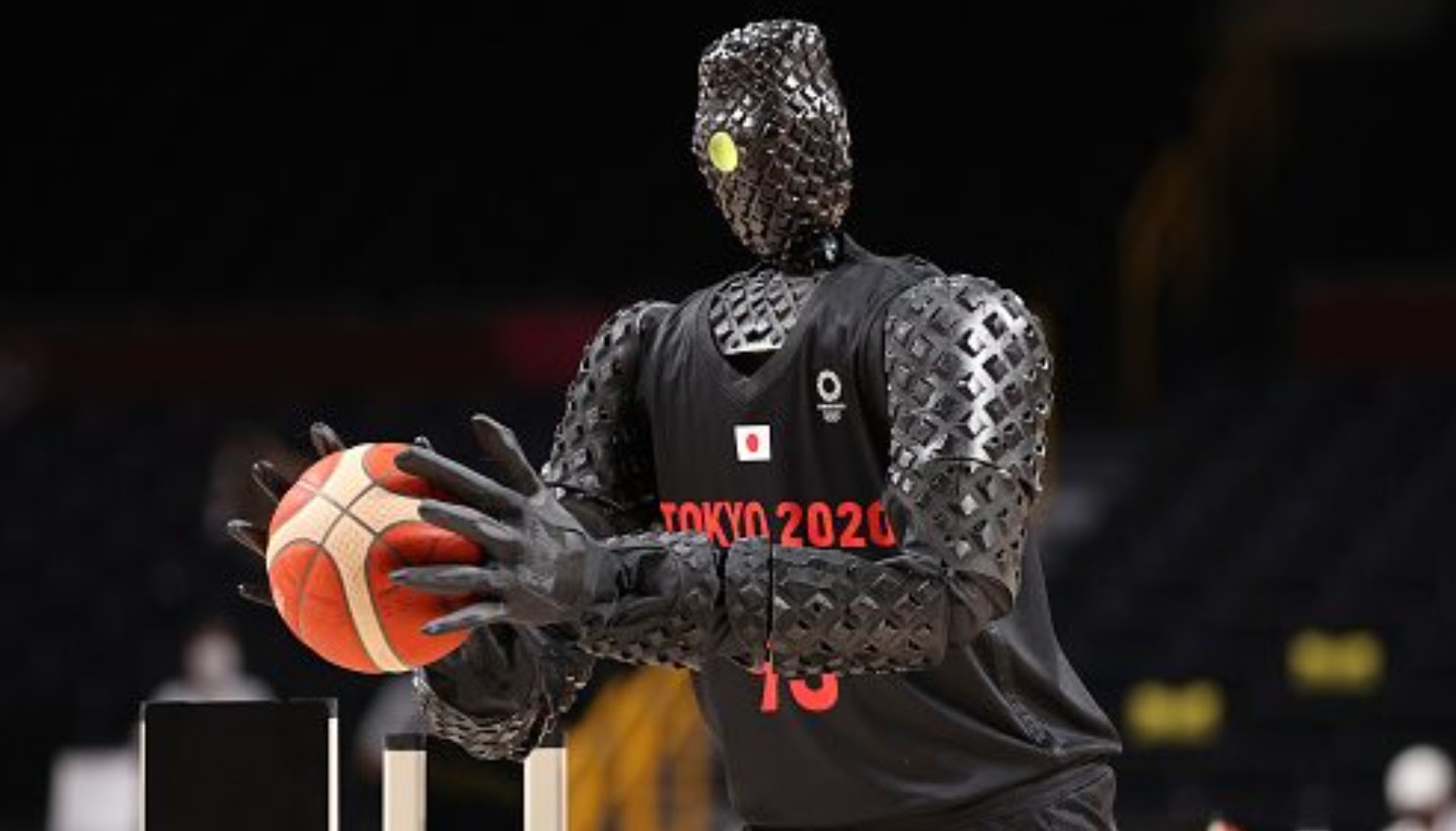 Robot playing basketball