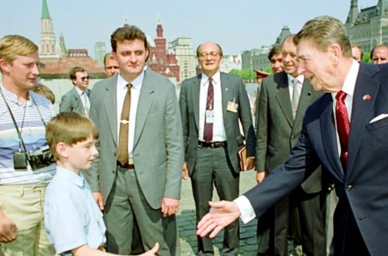 Mikhail Gorbachev, Ronald Reagan & The Cold War Spying Game