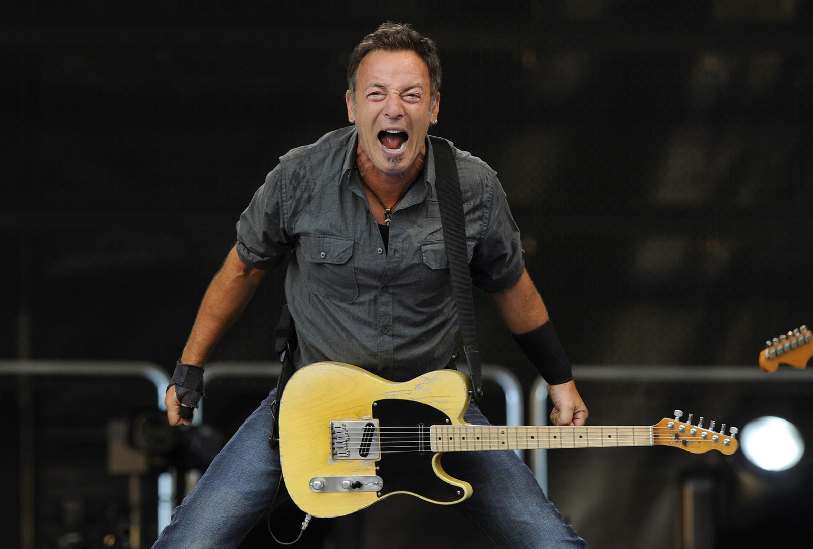 pension tørst Forskel Bruce Springsteen: The Boss of True Superheroes