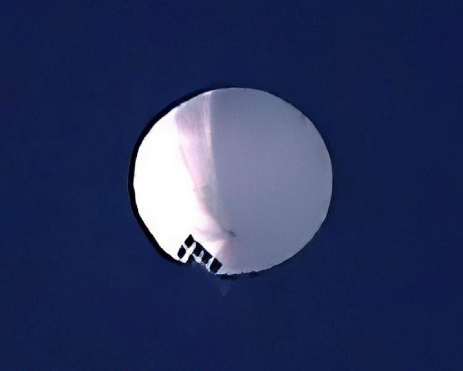 Spy balloon sent from China to the US