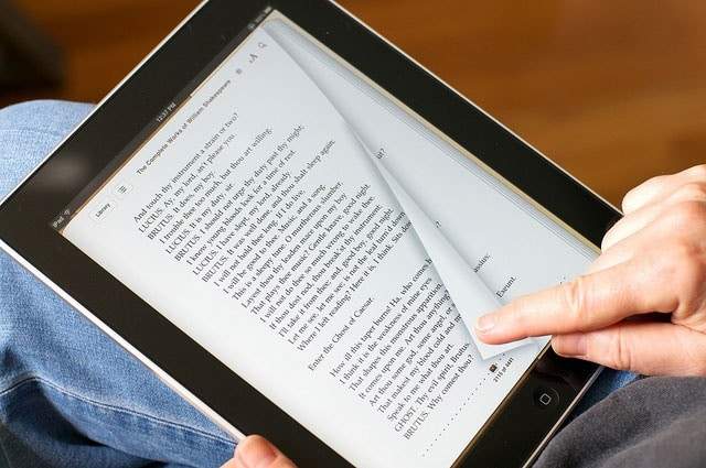 E-Reader Apps and Devices Are Having a Moment, but Which Ones Protect Your  Privacy?