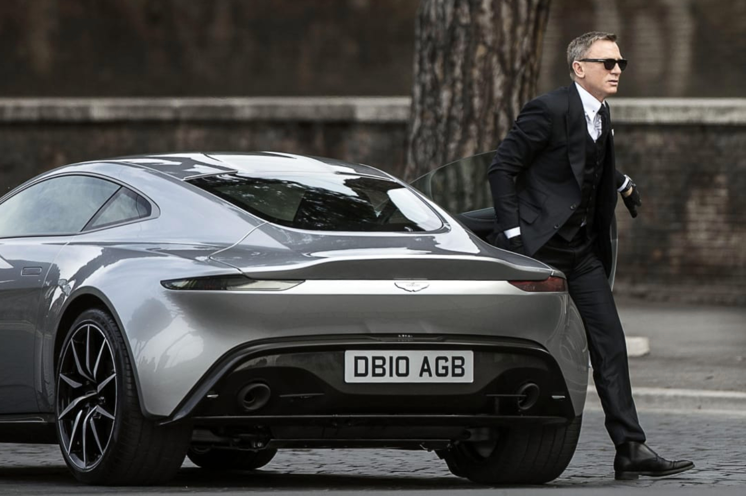 Daniel Craig as MI6 spy James Bond