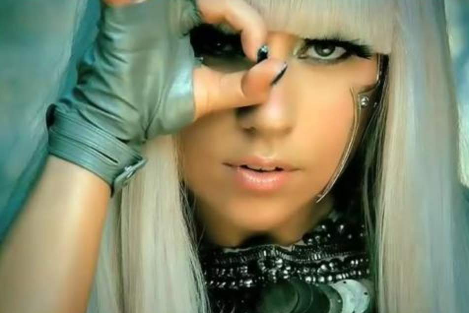 Lady Gaga incorporates the Illuminati into performances